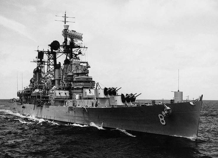 USS_Topeka_(CLG-8)_in_South_China_Sea_1964