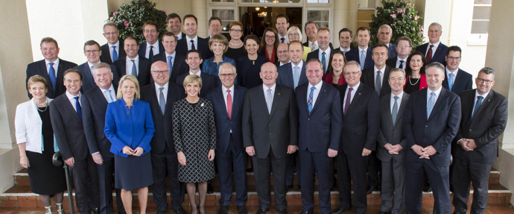 Peter_Cosgrove_with_Second_Turnbull_Ministry_2016
